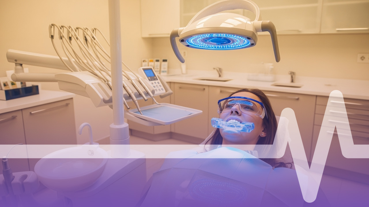 قوالب تبييض الأسنان الشفافة