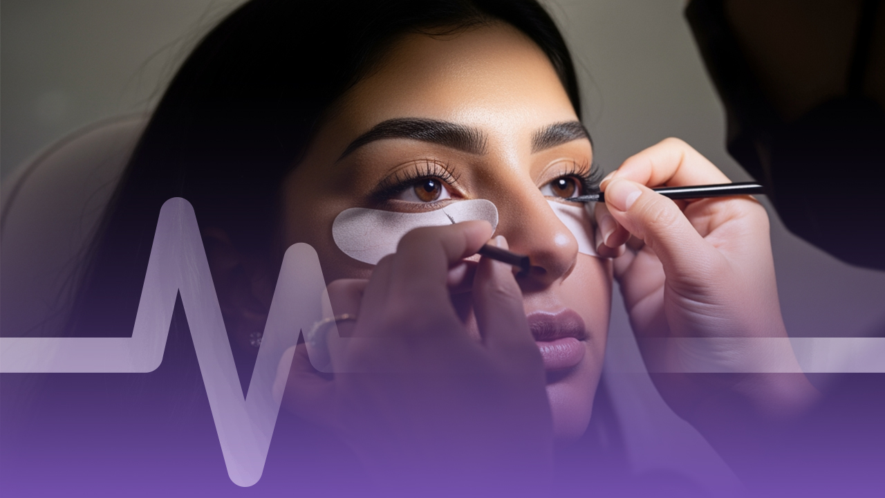 تركيب رموش دائمة